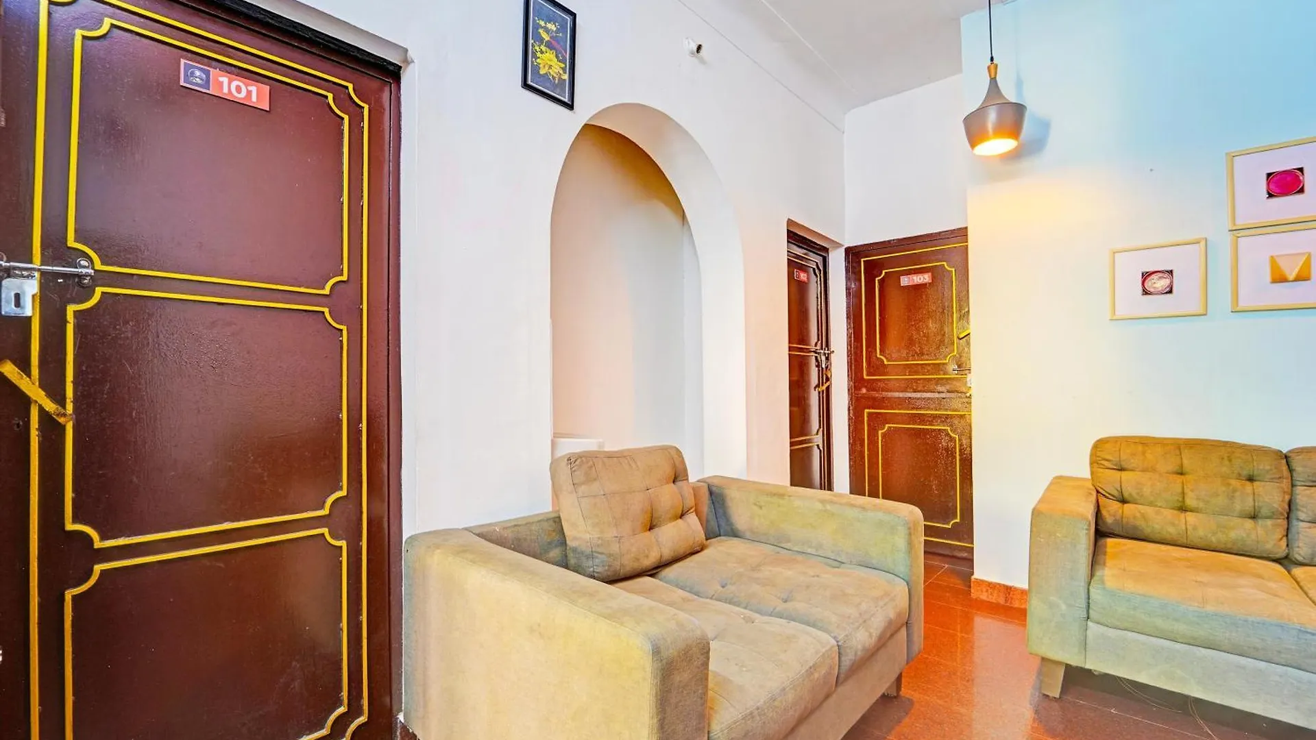 Super Hotel O Thammanam Kochi