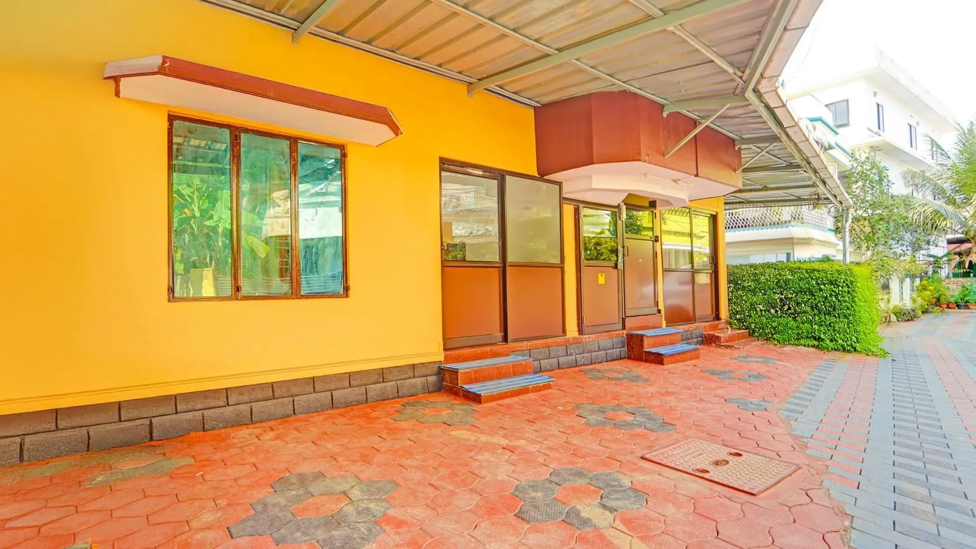 Super Hotel O Thammanam Kochi 0*,